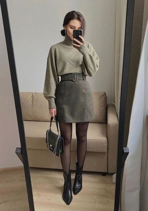 Женственный лук в мини-юбкой