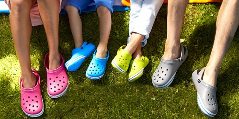 Разноцветные модели Crocs
