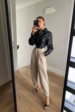Брюки slouchy и кожаная рубашка