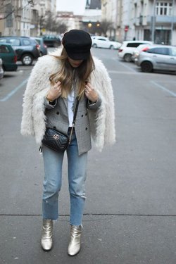 Стильный образ с шубой Teddy Coat