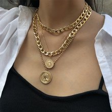 Набор золотистых цепочек